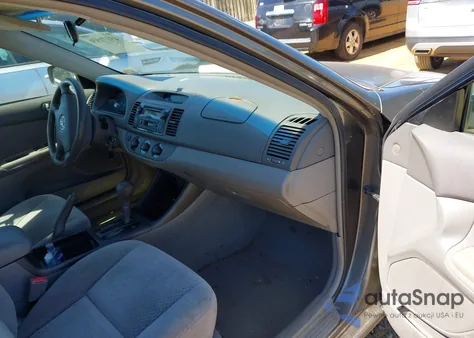 2002 Toyota Camry Le from USA, damaged, VIN 4T1BE32K12U589738